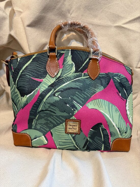 Dooney & Bourke Accessories - Rare Authentic Dooney & Bourke summer banana leaf Handbag